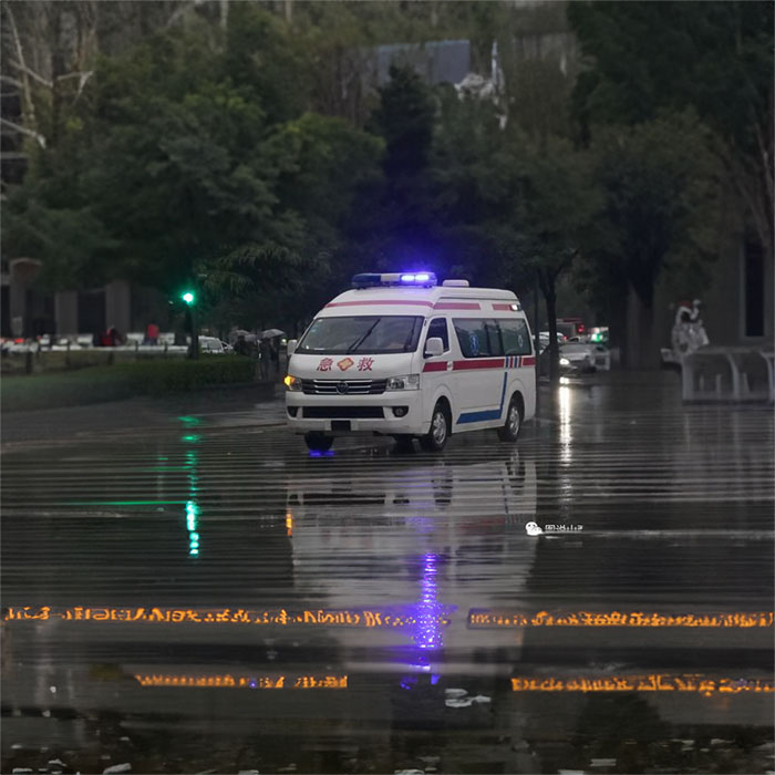 乌鲁木齐出租私人救护车电话