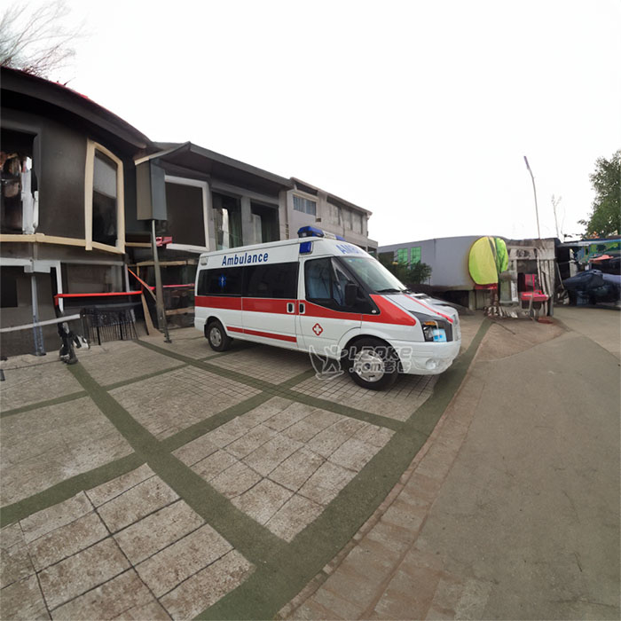 新疆醫科大學第五附屬醫院租私家救護車轉院到中國人民解放軍一八七中心醫院救護車跨省轉運價格-救護車出租