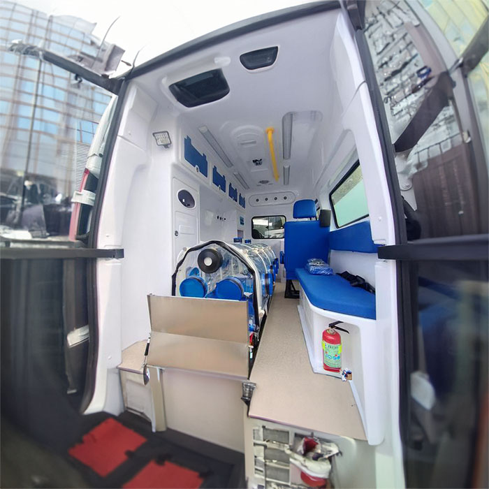 新疆維吾爾自治區中醫醫院租賃私家救護車轉院到宜昌市中醫院(宜昌市中西醫結合醫院)救援救護轉運車-救護車出租