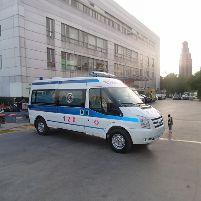 中國人民解放軍蘭州軍區(qū)烏魯木齊總醫(yī)院私人救護車租賃到牡丹江市人民醫(yī)院救護車轉(zhuǎn)院異地收費標準